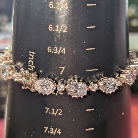 Stauer 925 Sterling Glam Oval & Round Alternating Cubic Zirconia Tennis Bracelet - Picture 9 of 12